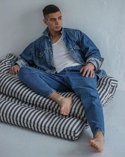  --,   Izi, 29 ,   ,   