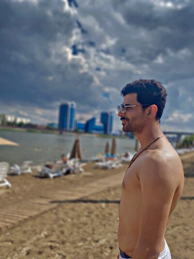  ,   Hossein, 30 ,   ,   