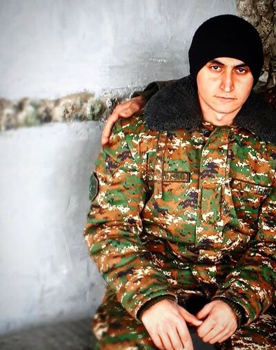  ,   Hayko, 22 ,   ,   , c , 