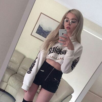  ,   Lena, 21 ,   ,   , c 
