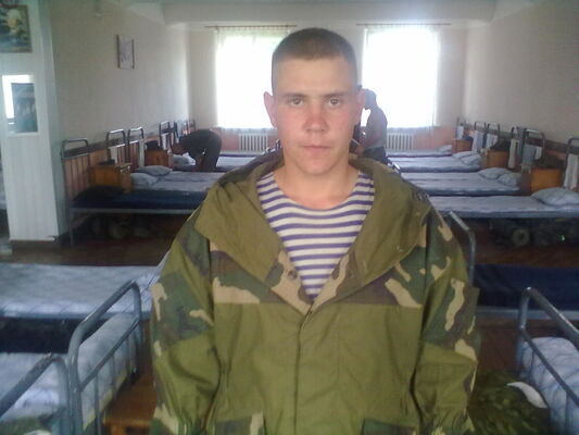  ,   Demid, 32 ,   