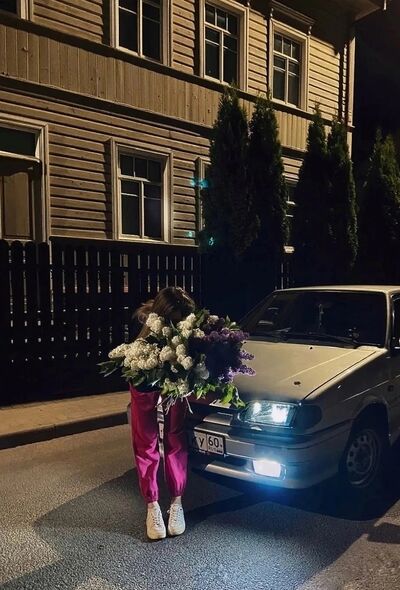  ,   Maxim, 27 ,   ,   