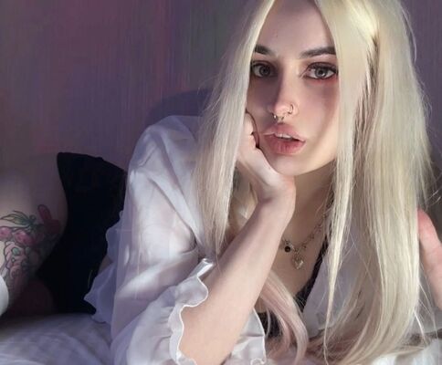  ,   Milana, 23 ,   ,   