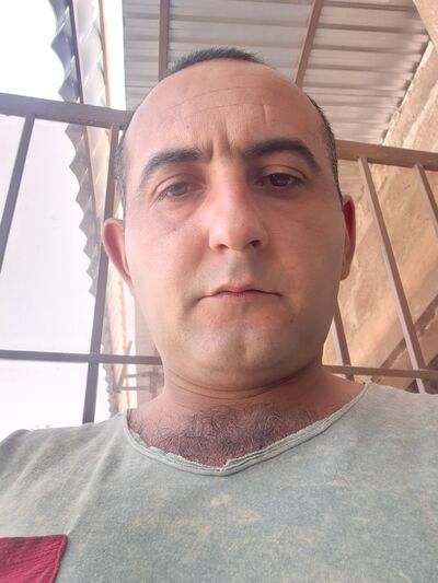  ,   Artur, 42 ,   ,   , c 