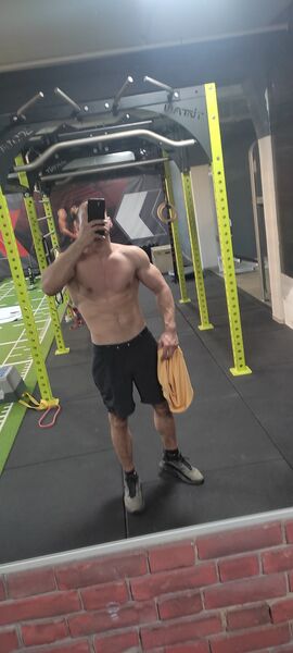  ,   Rade, 29 ,   ,   