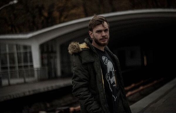  ,   , 28 ,   
