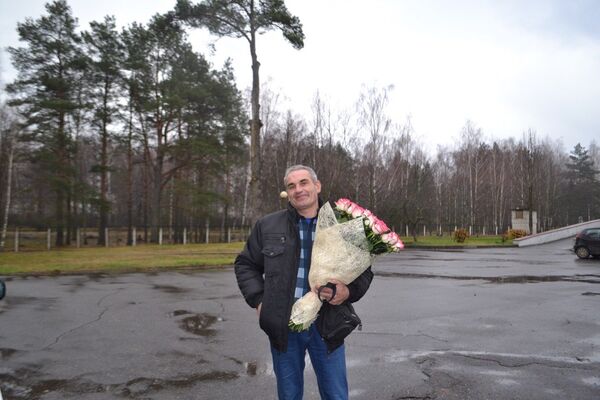  ,   Sergei, 54 ,   ,   , c , 