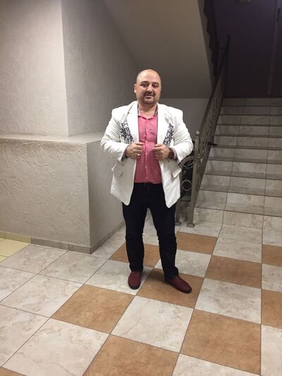  --,   , 42 ,   c 