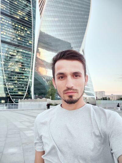  ,   Alyosha, 32 ,   ,   , c , 
