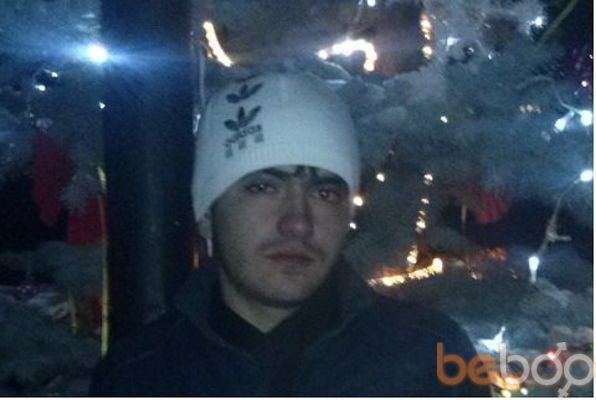  ,   Artur, 33 ,   