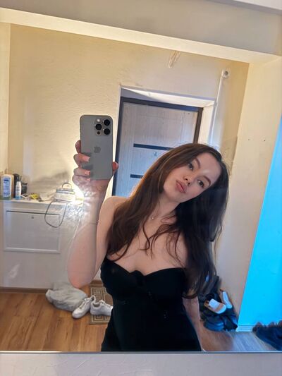  ,   Ivanka, 25 ,   ,   