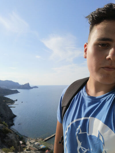  ,   Artem, 24 ,   