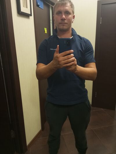  ,   Alex, 32 ,   c 