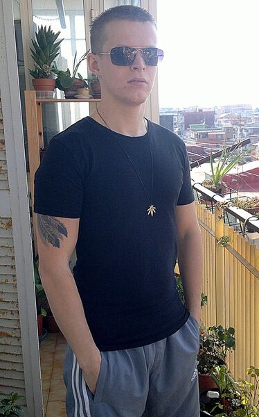  ,   Igor, 32 ,   ,   , c 