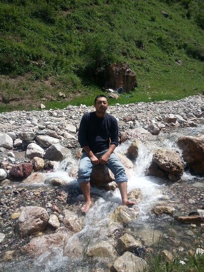 ,   Zak, 43 ,  