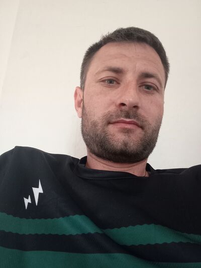  Minden,   Andrii, 32 ,   ,   