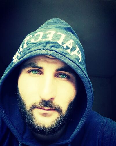  ,   Aalan, 27 ,   ,   