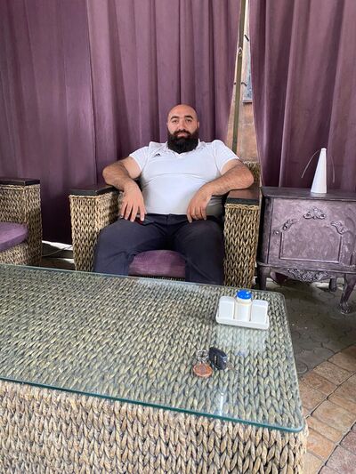  ,   Gevorg, 33 ,   ,   