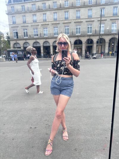  Charenton-le-Pont,   Sofia, 47 ,   c 