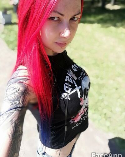  ,   Julia, 33 ,   ,   