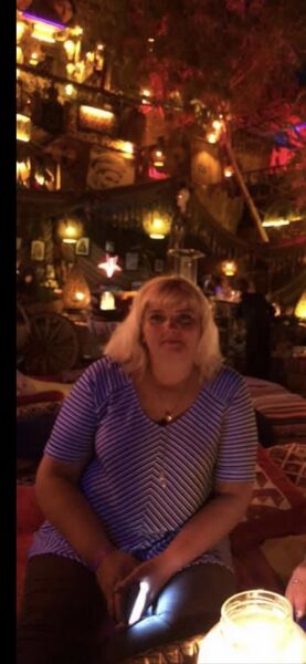  ,   Lena, 47 ,   c 