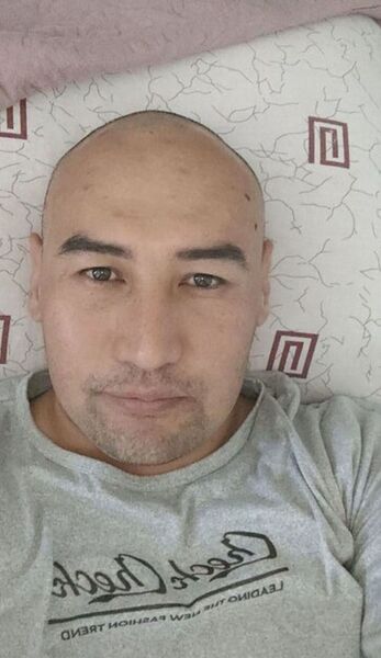  ,   Erlan, 32 ,   ,   