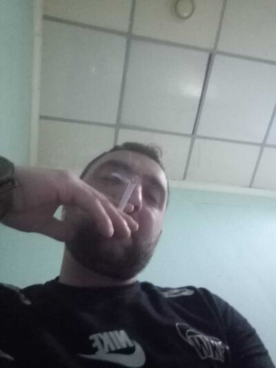  ,   Armen, 35 ,   ,   