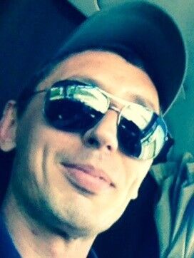  6124177  Dmitrii, 48 ,    