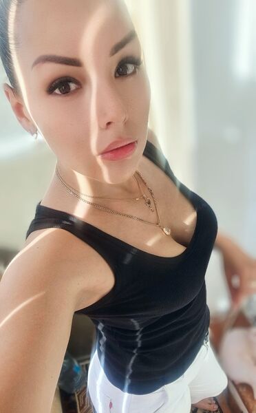  ,   Valeria, 32 ,   ,   , 