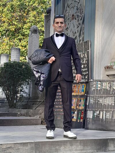  ,   Ali, 45 ,   ,   