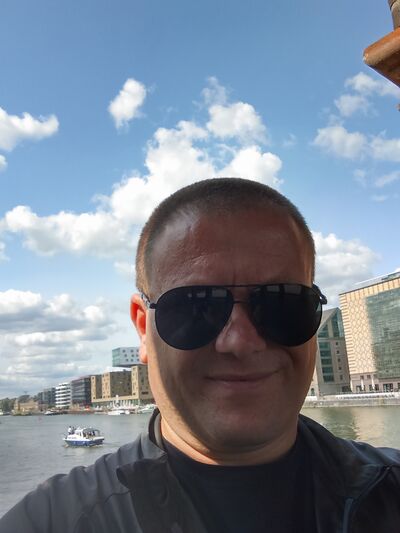 ,   Vadim, 43 ,   ,   