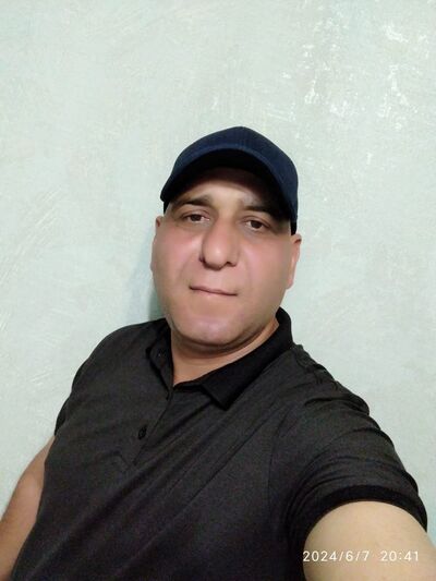  ,   Elnur, 42 ,   c 