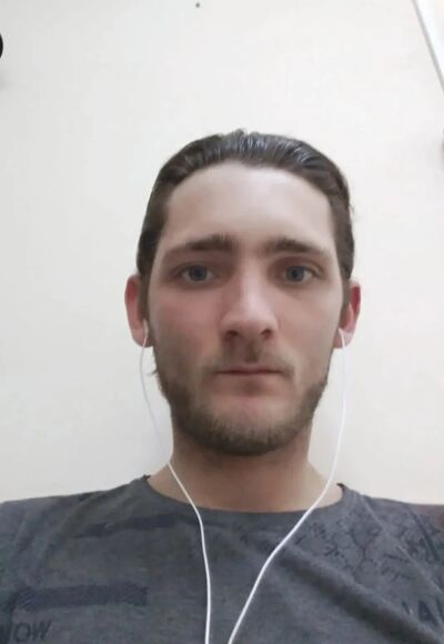  ,   Stanislaw, 29 ,  