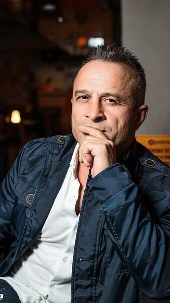  ,   Ezel, 46 ,  