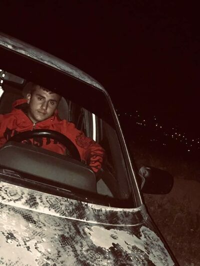  ,   Artyom, 25 ,   ,   