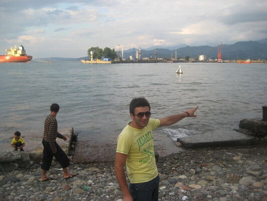  ,   Gio, 36 ,   