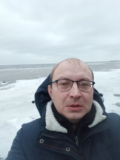  ,   Artyom, 36 ,   ,   