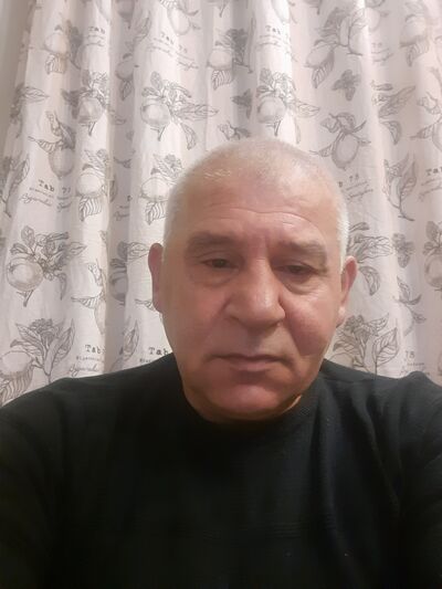  ,   Artur, 53 ,   ,   