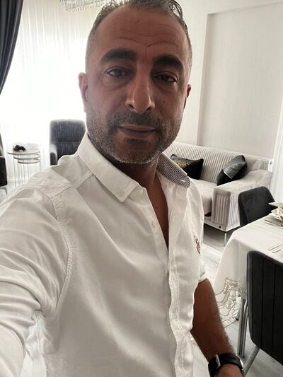  Alanya,   John black, 40 ,   ,   