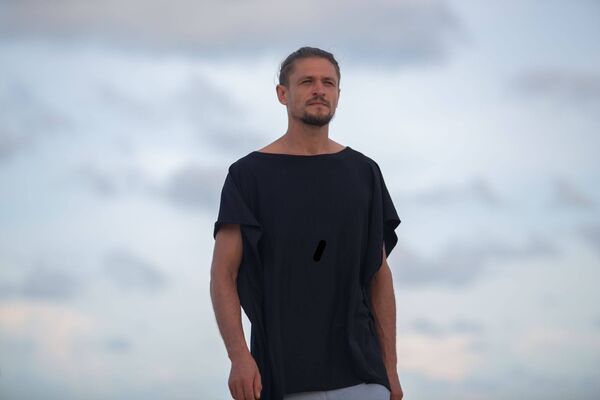  ,   Anton, 39 ,   ,   
