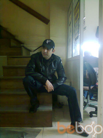  ,   Levon, 39 ,   
