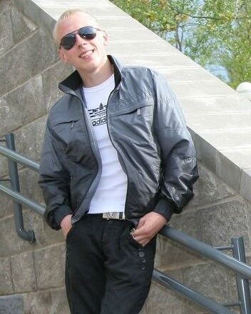  5055987  Denis, 32 ,    