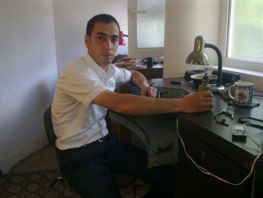  ,   Mahir, 43 ,   