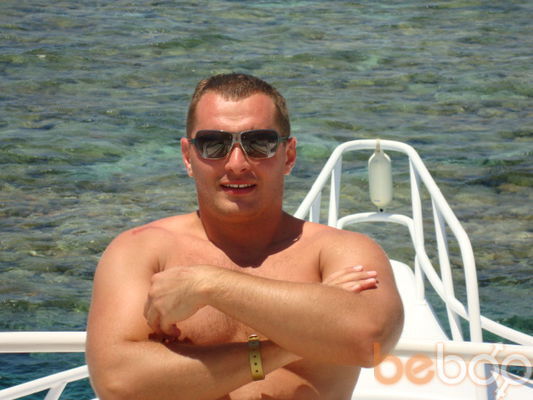  ,   Men, 44 ,   