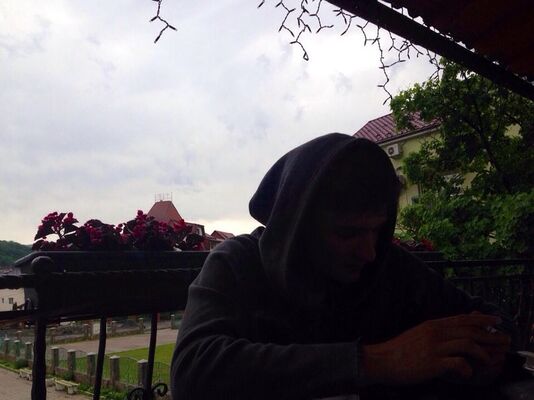  ,   Danil, 32 ,   
