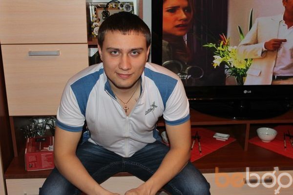  3261547  Anton, 38 ,    