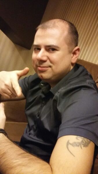  ,   Artur, 40 ,   ,   , c 
