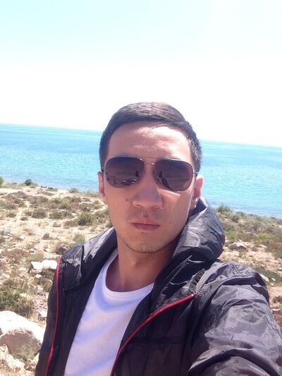  ,   Leo, 32 ,   ,   , c 