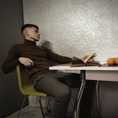  ,   Vladislav, 20 ,   ,   