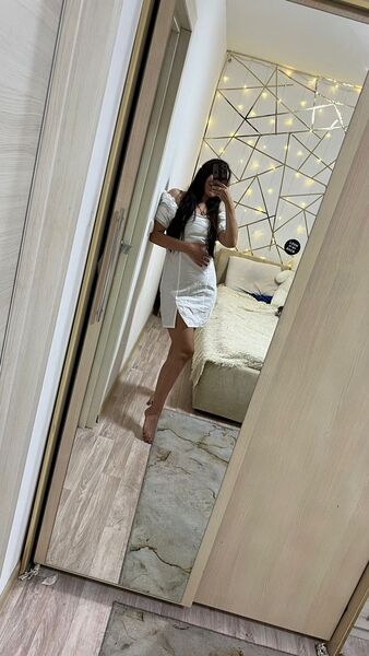  ,   LIANA, 29 ,  